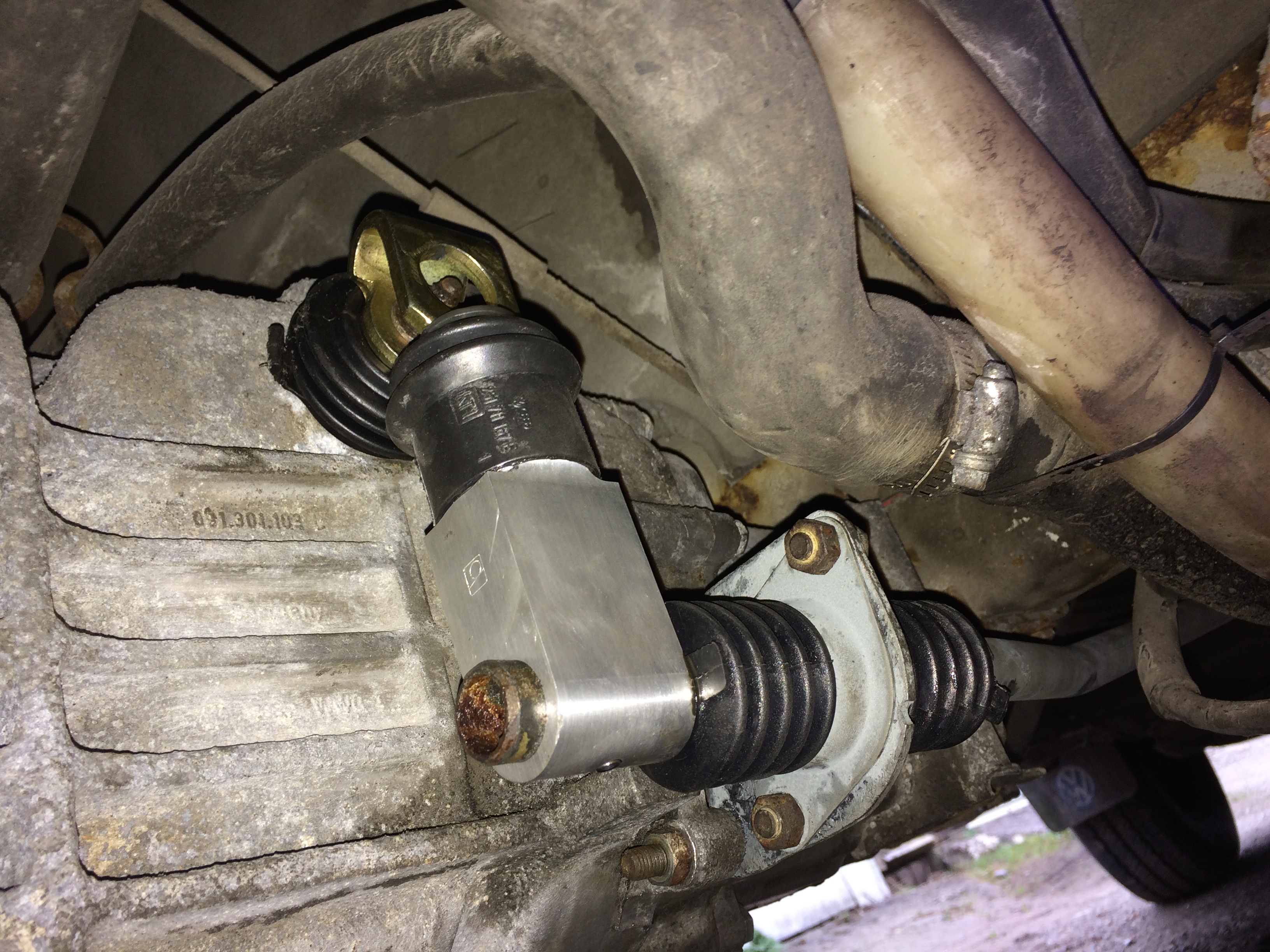 Gear Linkage reattached (NOTE: Support bracket/flange position is wrong)