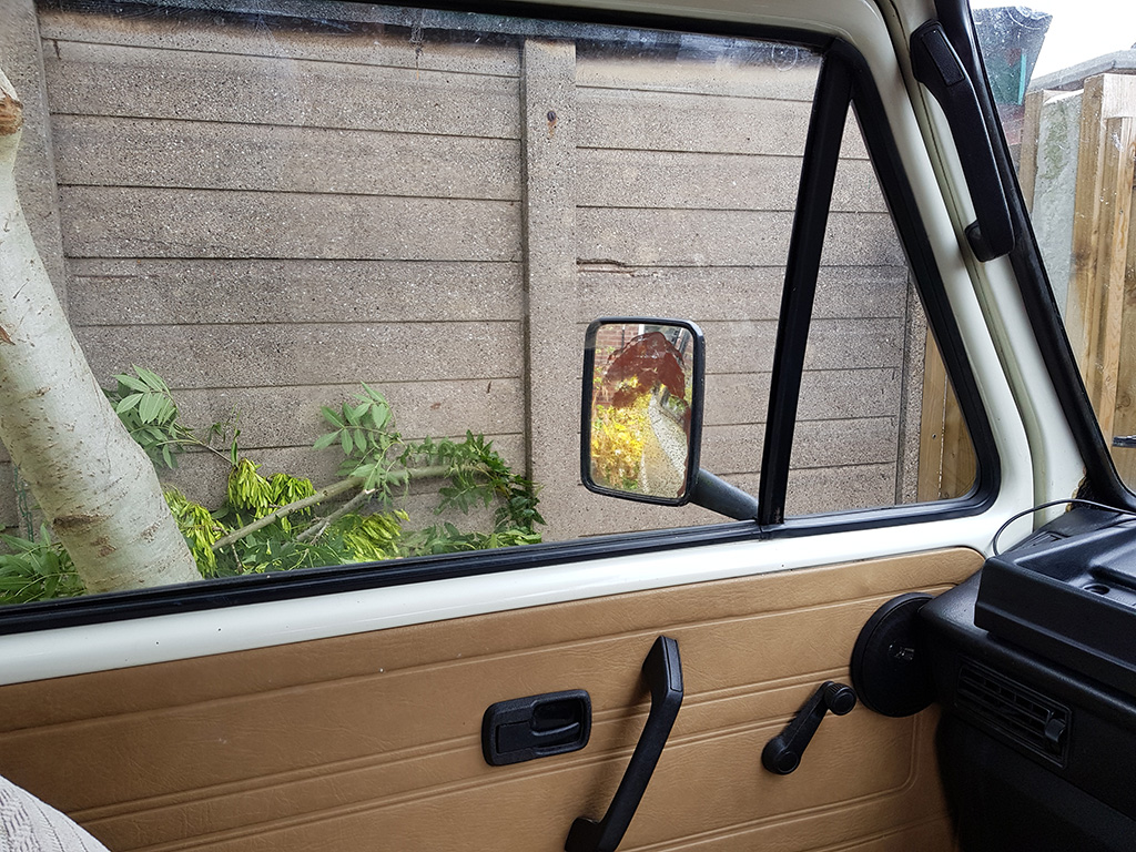 Standard mirror - left