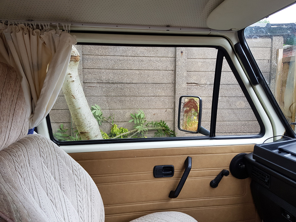 Standard mirror - left