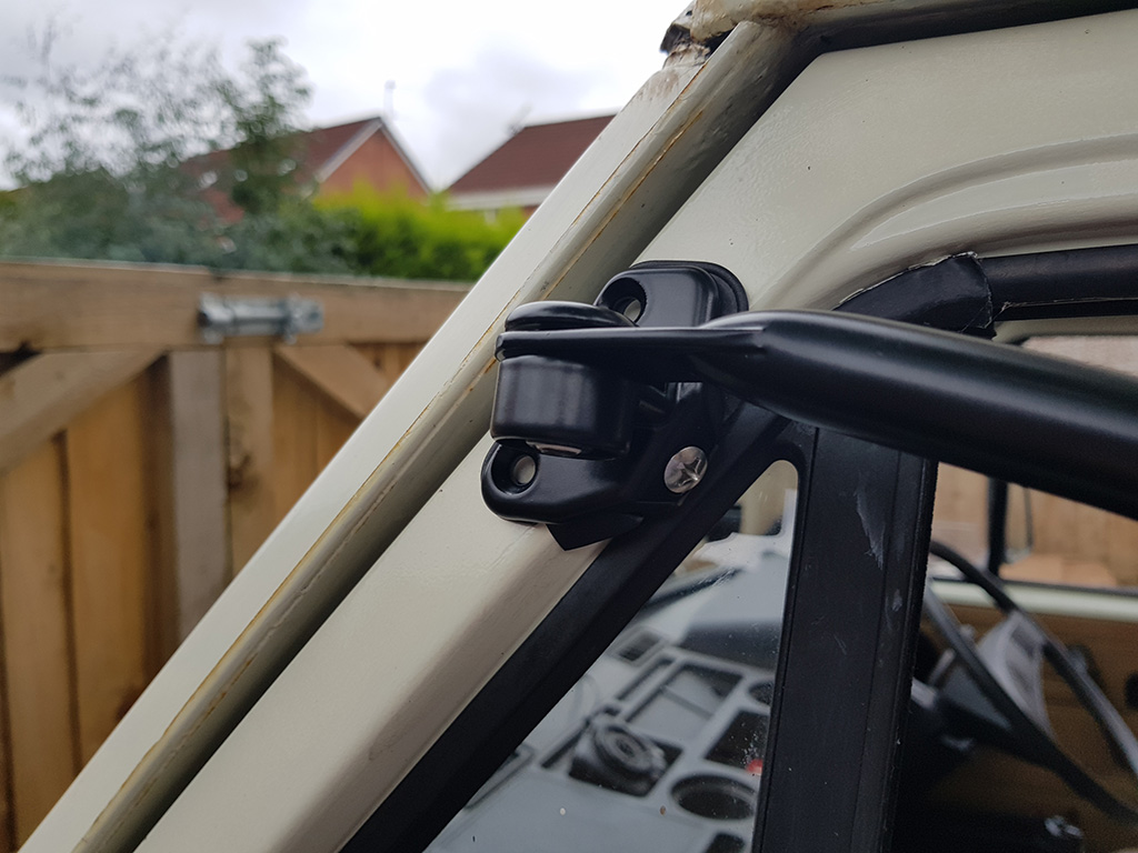 Upper bracket longer screw in place